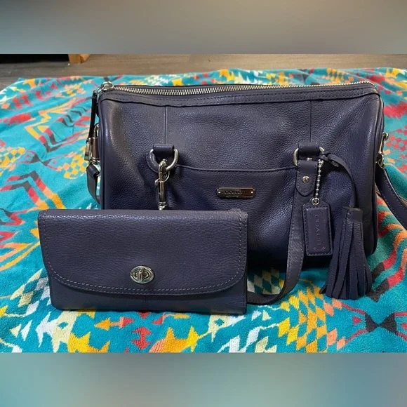 Coach Avery satchel - Picture 1 of 4